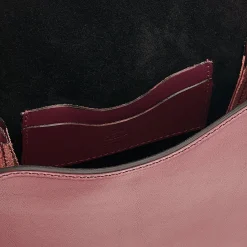 Consuelo Women's crossbody bag in leather color black cherry