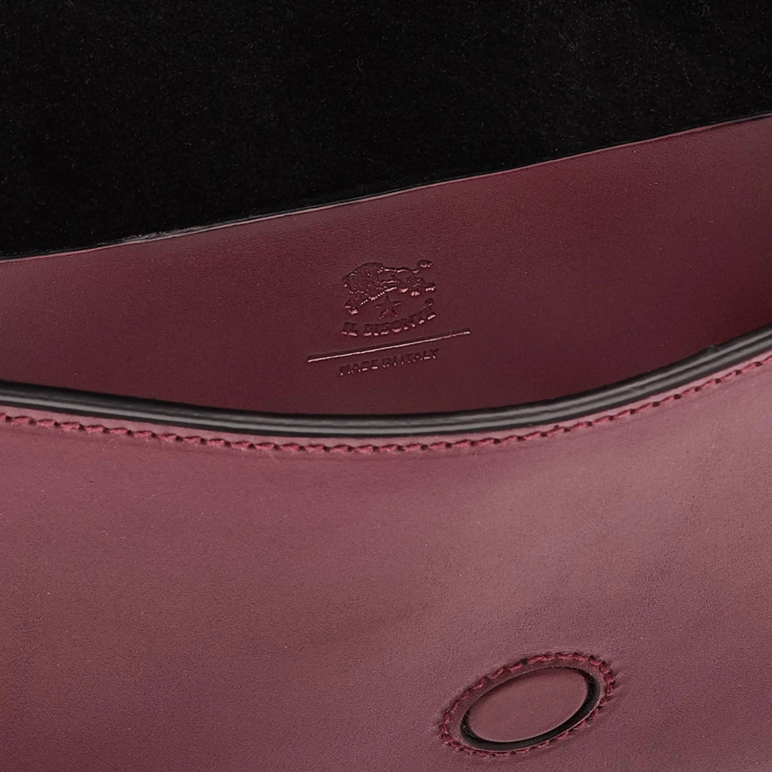 Consuelo Women's clutch bag in leather color black cherry