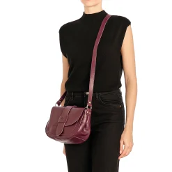 Fausta Medium Women's crossbody bag in leather color black cherry
