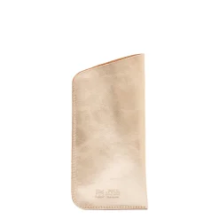 Glasses case in metallic leather color metallic platinum