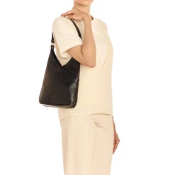 Malibu Women's shoulder bag in leather color black