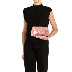 Manuela Women's clutch bag in metallic leather color pink