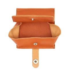 Men's bi-fold wallet in leather color caramel