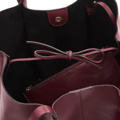 Nina Women's tote bag in leather color black cherry