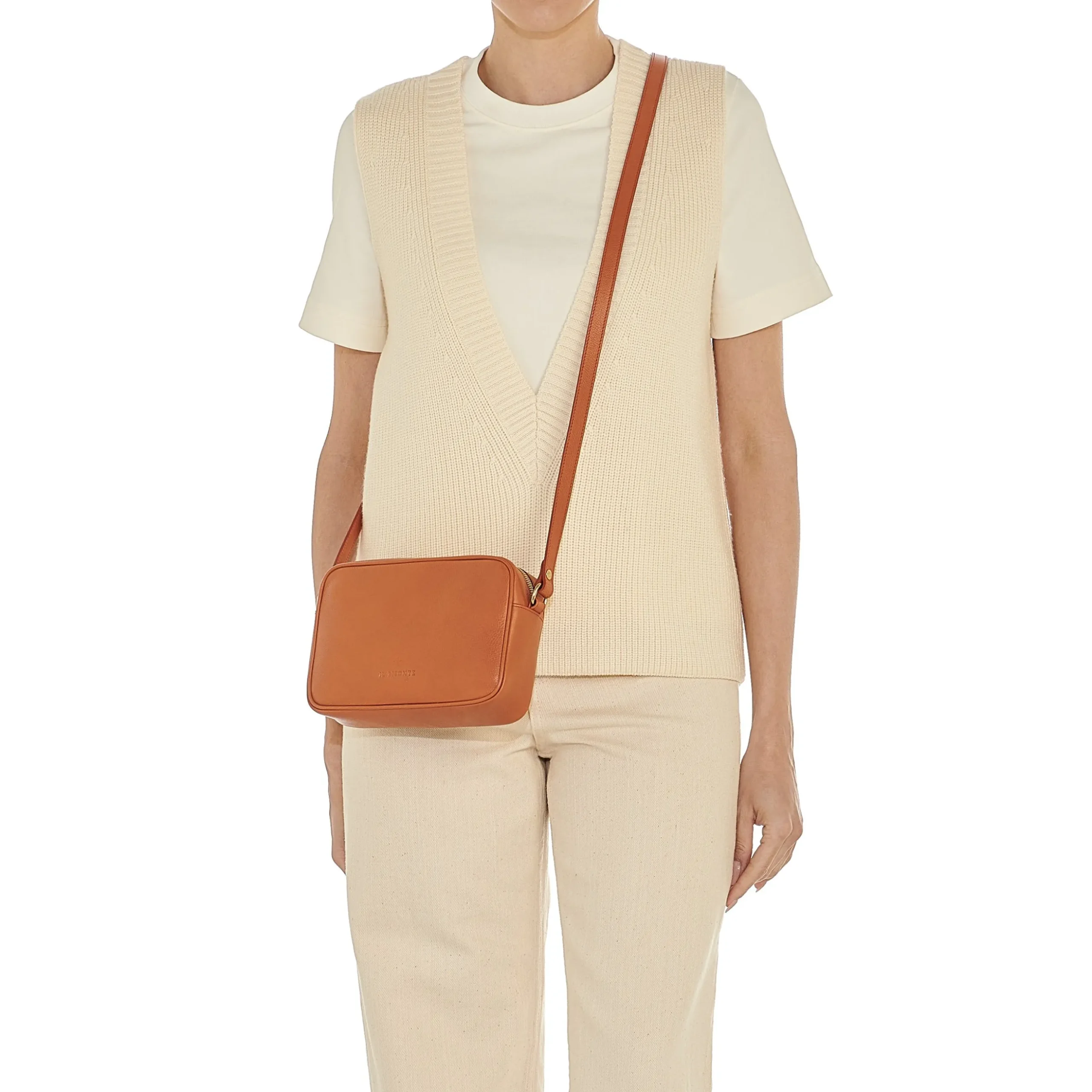 Oliveta Women's crossbody bag in leather color caramel