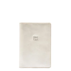 Passport holder in metallic leather color metallic silver